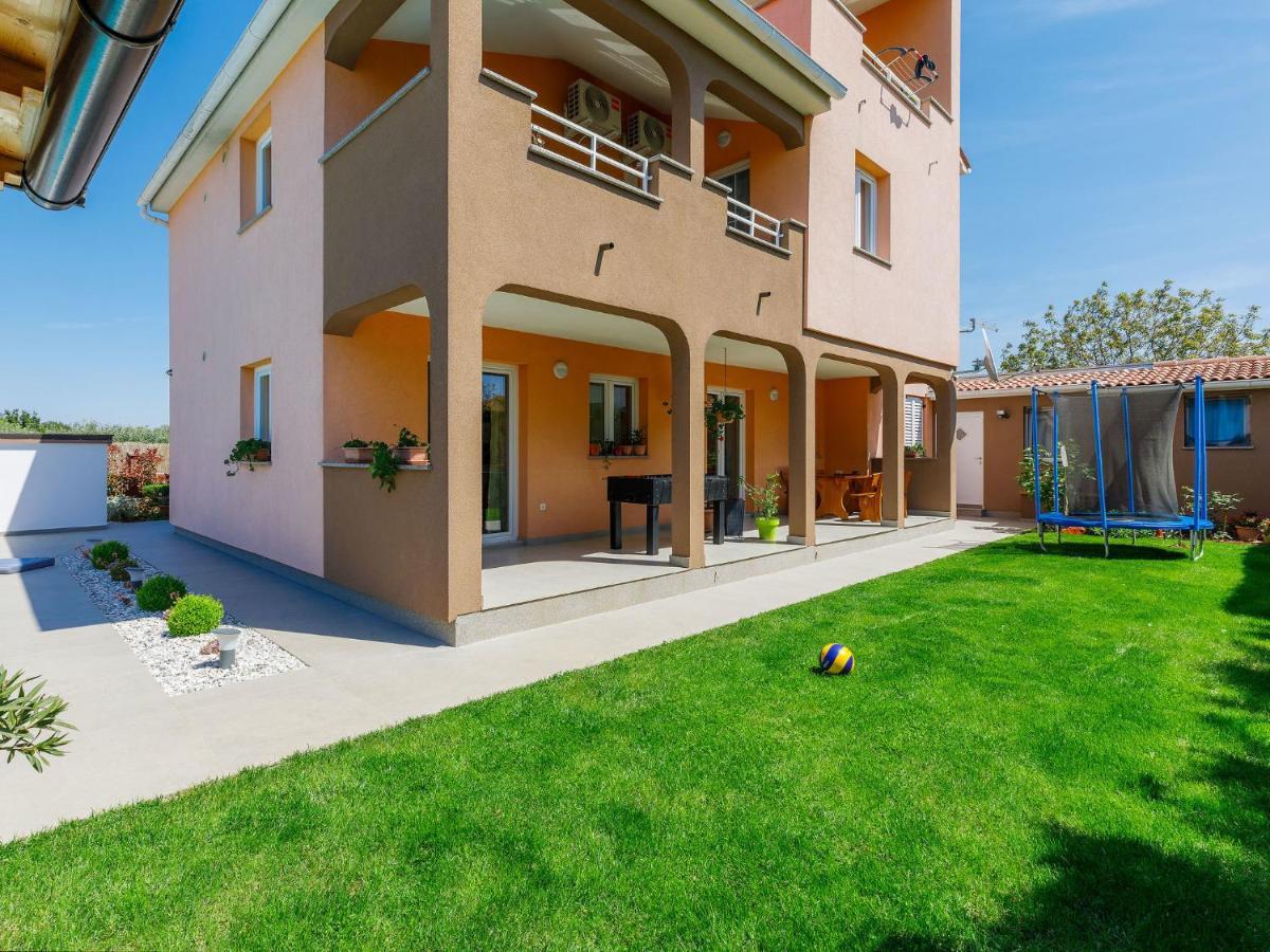 Holiday Home House Eric&Paolo By Interhome Póla Kültér fotó